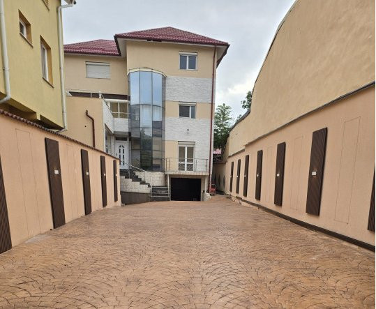 Zona Centrala, Casa individuala 510 mp, pretabila activitati diverse 2, foxfort.ro