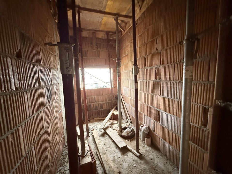 Duplex cu 3 camere si teren de 247 mp de vanzare in localitatea Sacalaz 11, foxfort.ro