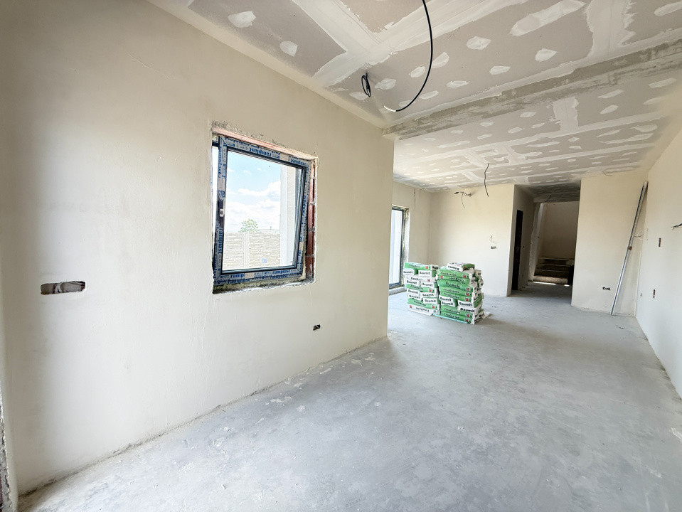 Duplex cu 3 camere si teren de 247 mp de vanzare in localitatea Sacalaz 5, foxfort.ro