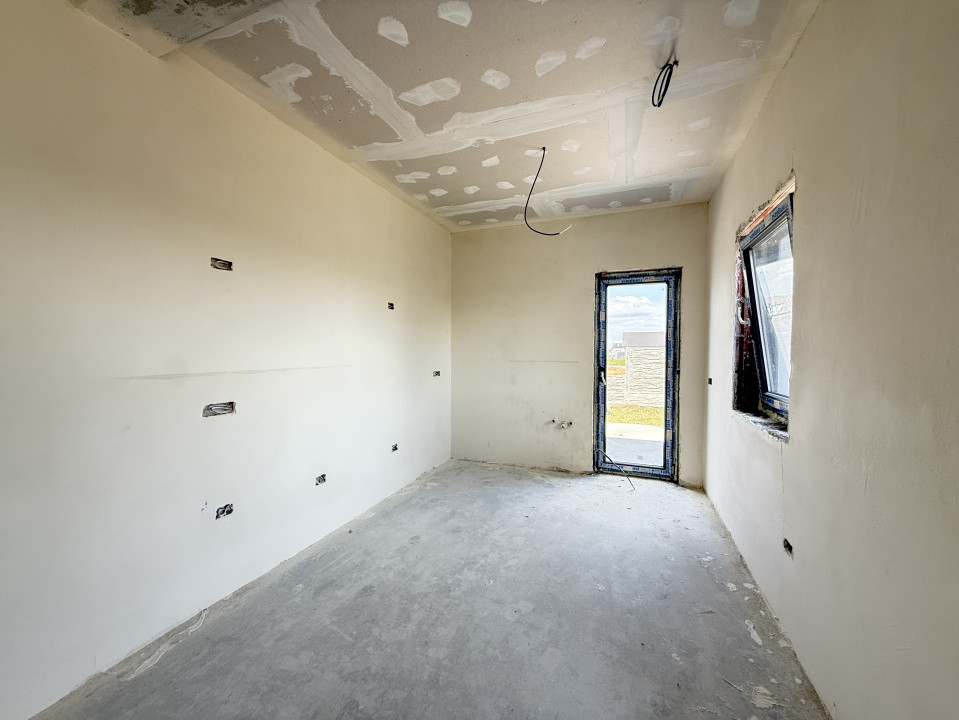 Duplex cu 3 camere si teren de 247 mp de vanzare in localitatea Sacalaz 7, foxfort.ro