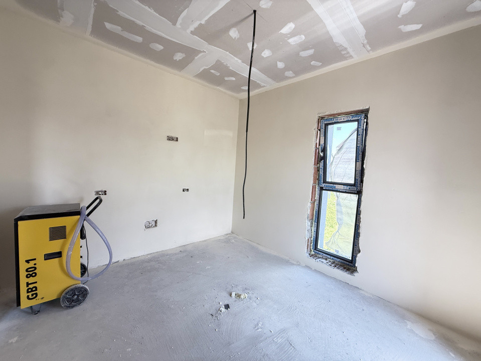 Duplex cu 3 camere si teren de 247 mp de vanzare in localitatea Sacalaz 18, foxfort.ro