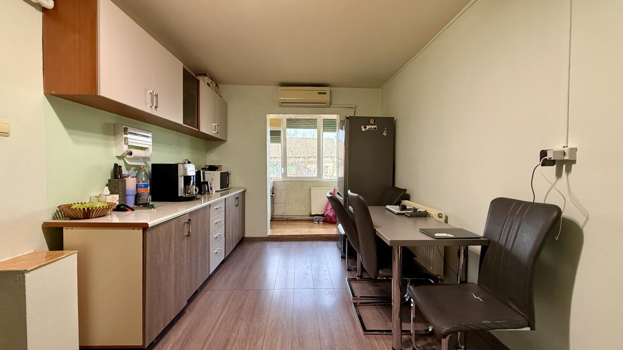 Apartament cu 2 camere de 50 mp + balcon, zona Lipovei 6, foxfort.ro