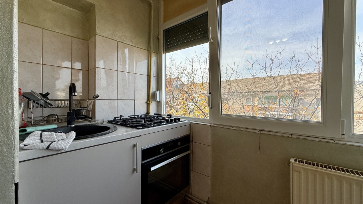 Apartament cu 2 camere de 50 mp + balcon, zona Lipovei 9, foxfort.ro