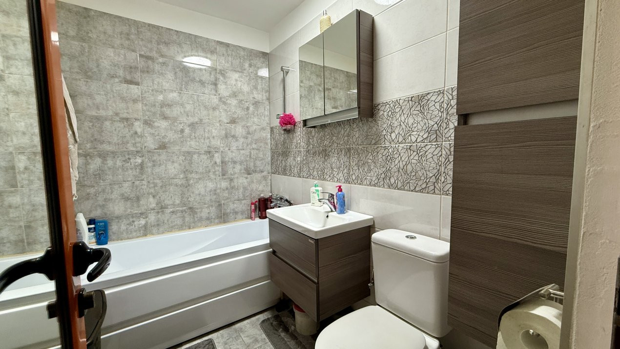 Apartament cu 2 camere de 50 mp + balcon, zona Lipovei 10, foxfort.ro