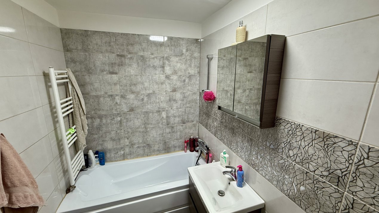 Apartament cu 2 camere de 50 mp + balcon, zona Lipovei 11, foxfort.ro