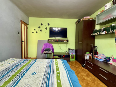 Apartament cu 2 camere de 50 mp + balcon, zona Lipovei