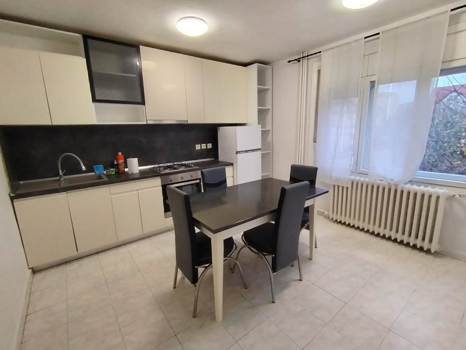 Apartament cu 4 camere de inchiriat in Timisoara, zona Olimpia Stadion 1, foxfort.ro