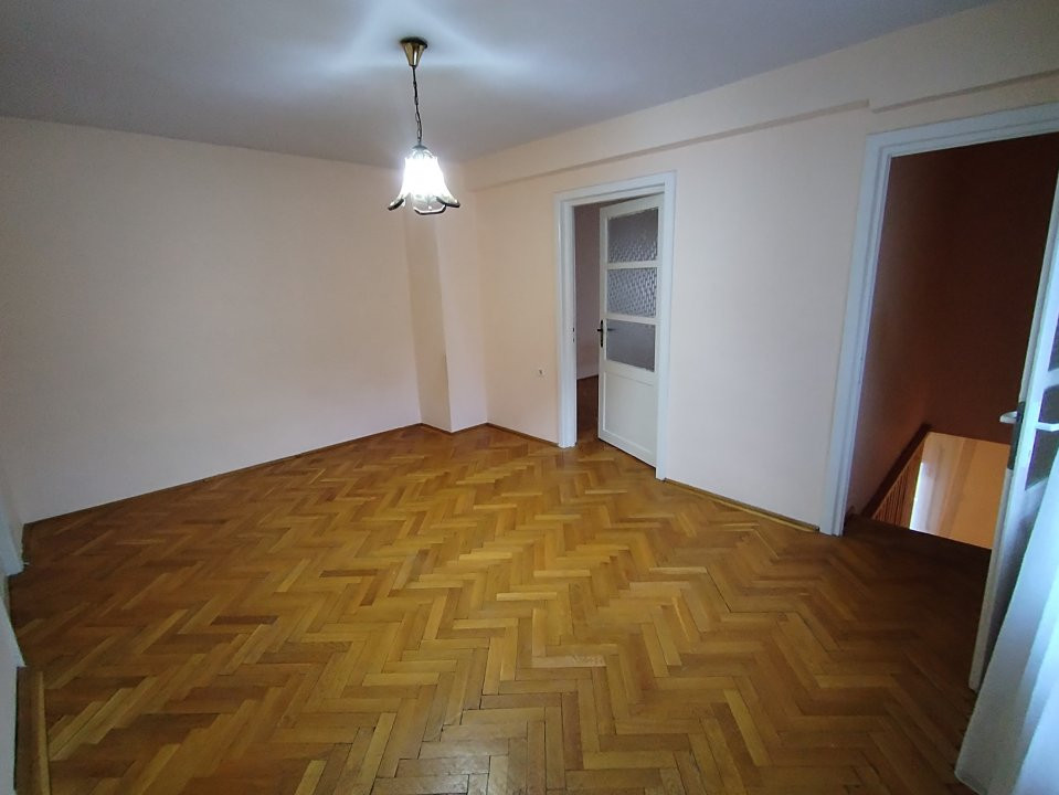 Apartament cu 4 camere de inchiriat in Timisoara, zona Olimpia Stadion 10, foxfort.ro