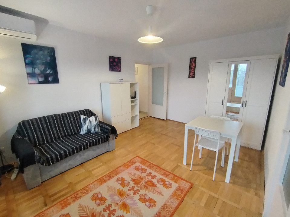 Apartament cu 3 camere de inchiriat, zona Girocului 2, foxfort.ro