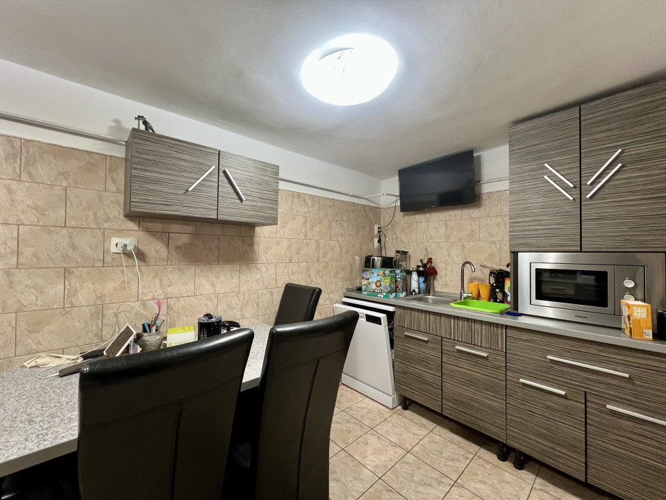 Casa individuala cu 4 camere de vanzare, zona Girocului 2, foxfort.ro