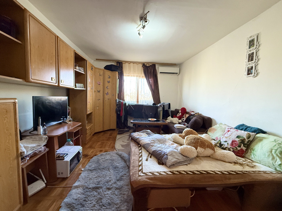 Garsoniera cu o camera de vanzare in Timisoara, zona Ronat 1, foxfort.ro