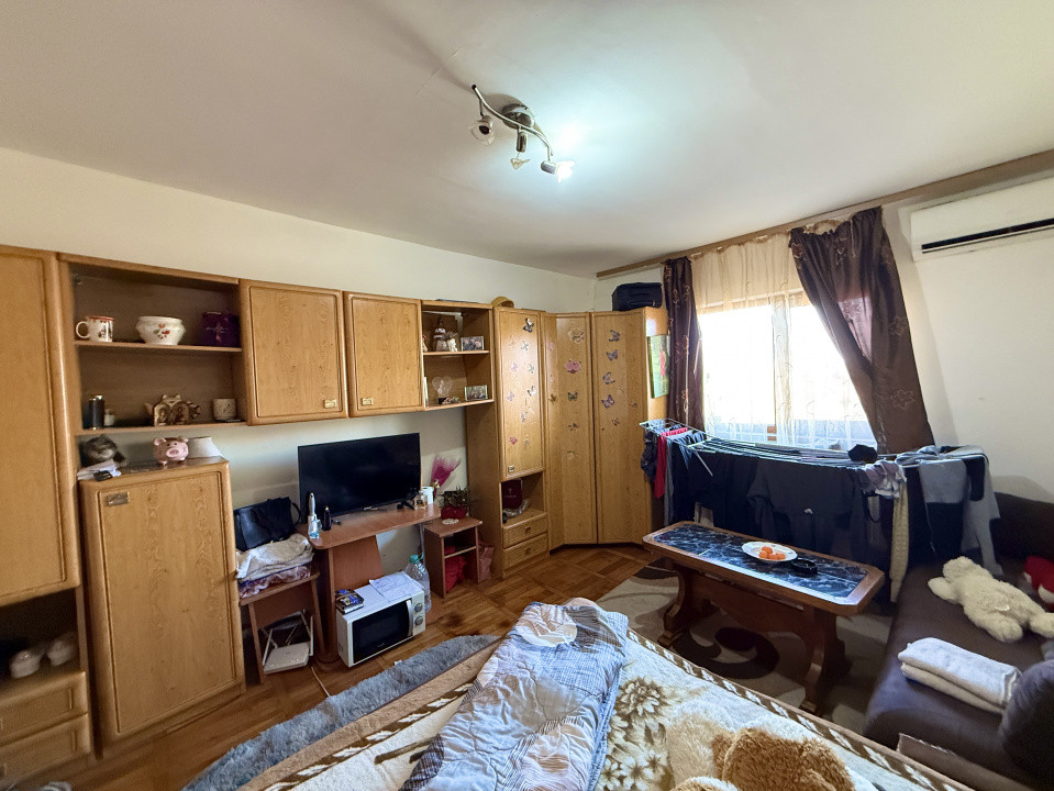 Garsoniera cu o camera de vanzare in Timisoara, zona Ronat 2, foxfort.ro