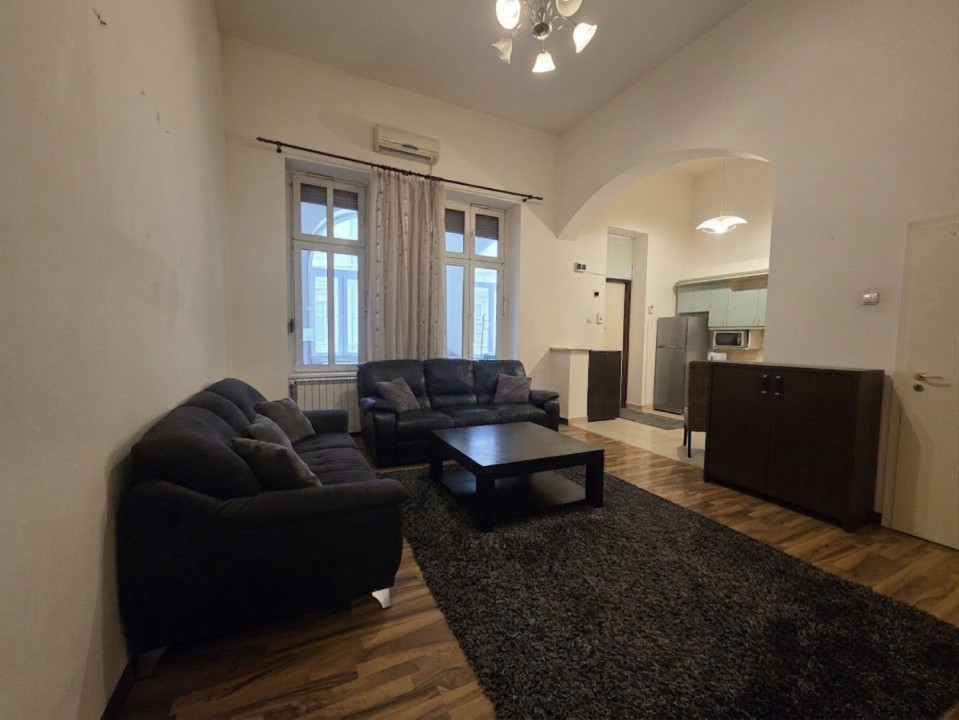 Apartament cu 2 camere semidecomandat, et 1, zona Centrala 4, foxfort.ro