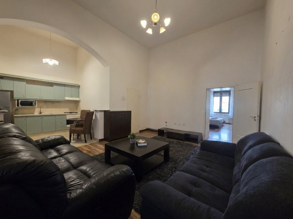 Apartament cu 2 camere semidecomandat, et 1, zona Centrala 2, foxfort.ro