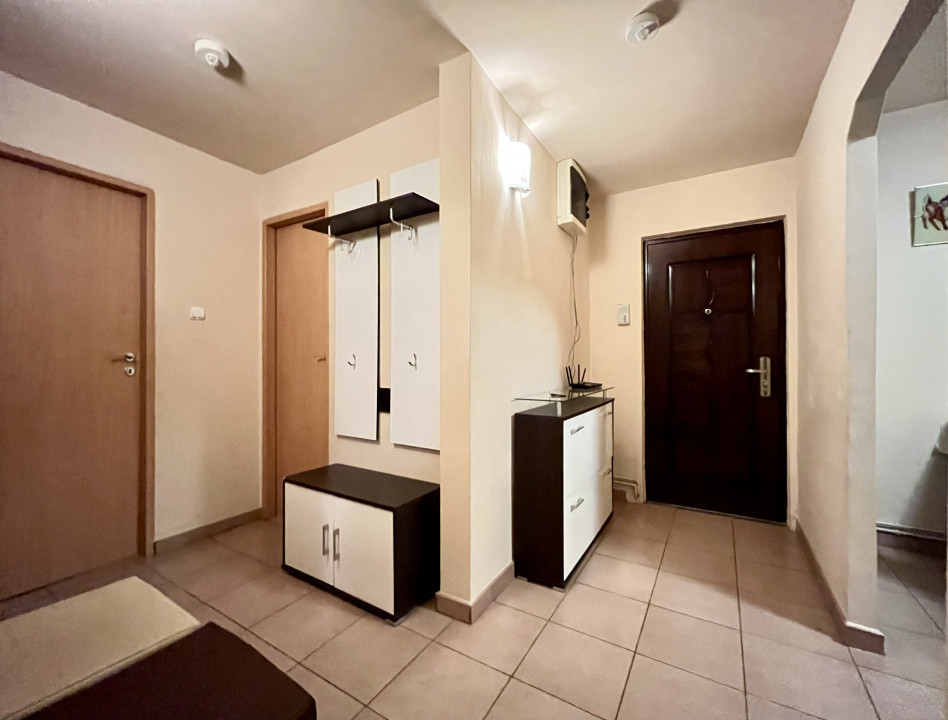 Apartament cu 3 camere de inchiriat, zona Aradului. 6, foxfort.ro