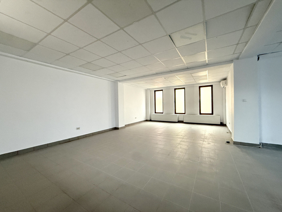 Cladire comerciala cu regim de inaltime P+2 E+M, suprafata 550 mp de inchiriat 7, foxfort.ro