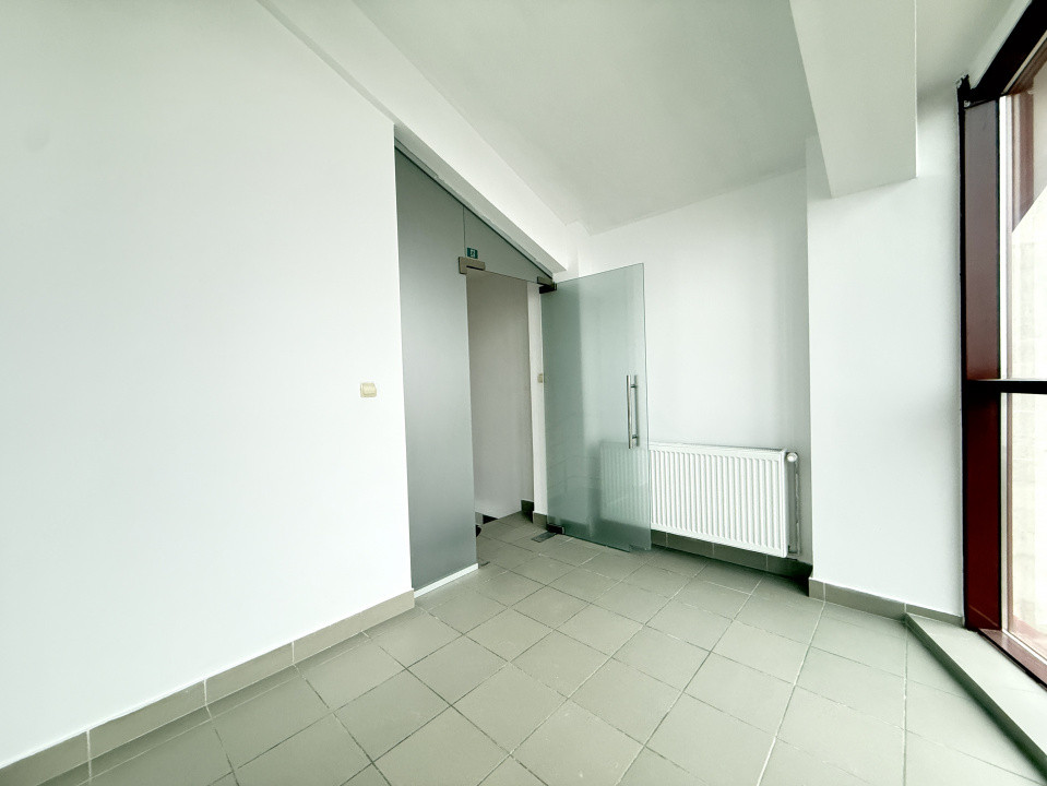 Cladire comerciala cu regim de inaltime P+2 E+M, suprafata 550 mp de inchiriat 16, foxfort.ro