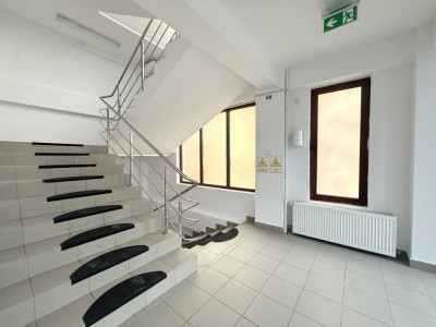 Cladire comerciala cu regim de inaltime P+2 E+M, suprafata 550 mp de inchiriat imagine mica 10, foxfort.ro