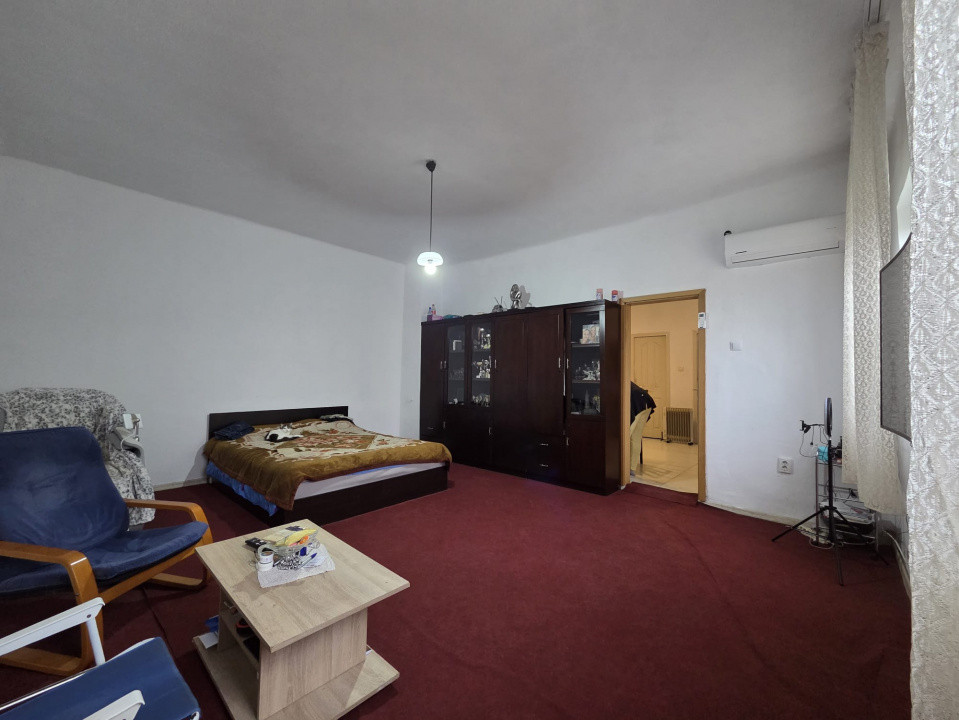 Casa individuala 20 camere, teren 1015 mp, zona Parneava 1, foxfort.ro