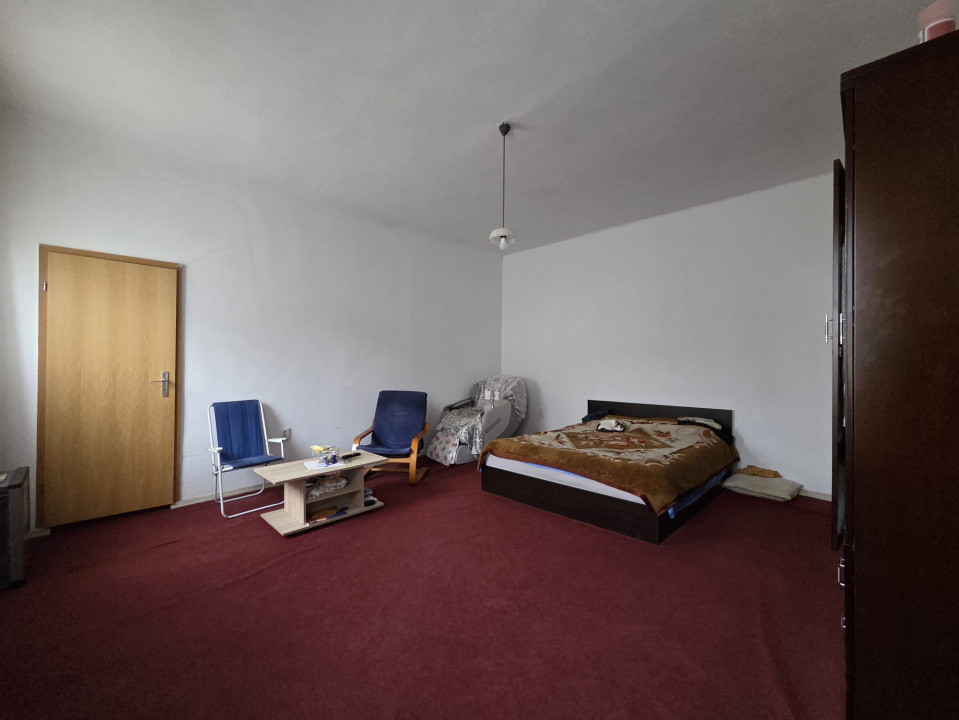 Casa individuala 20 camere, teren 1015 mp, zona Parneava 3, foxfort.ro