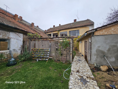 Casa individuala 20 camere, teren 1015 mp, zona Parneava imagine mica 15, foxfort.ro