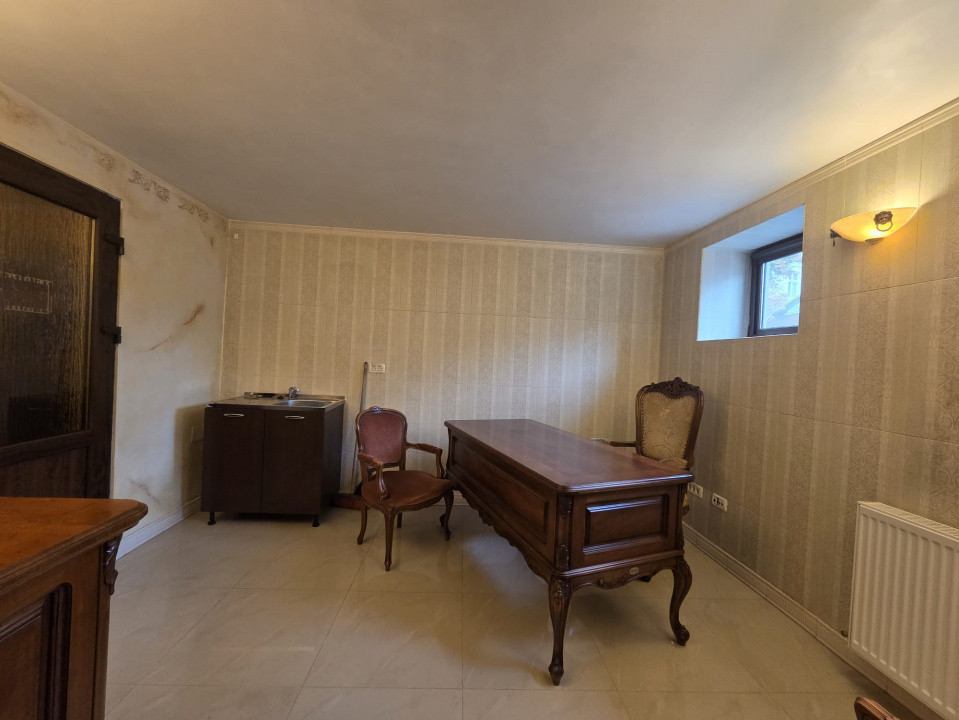 Inchiriez spatiu de birou, mobilat modern, zona Centrala 4, foxfort.ro