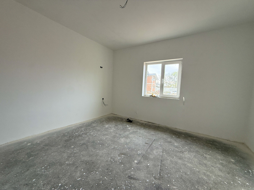 Duplex cu 3 camere de vanzare in localitatea Beregsau Mare, zona Centrala 7, foxfort.ro
