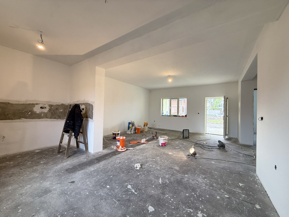 Duplex cu 3 camere de vanzare in localitatea Beregsau Mare, zona Centrala 18, foxfort.ro