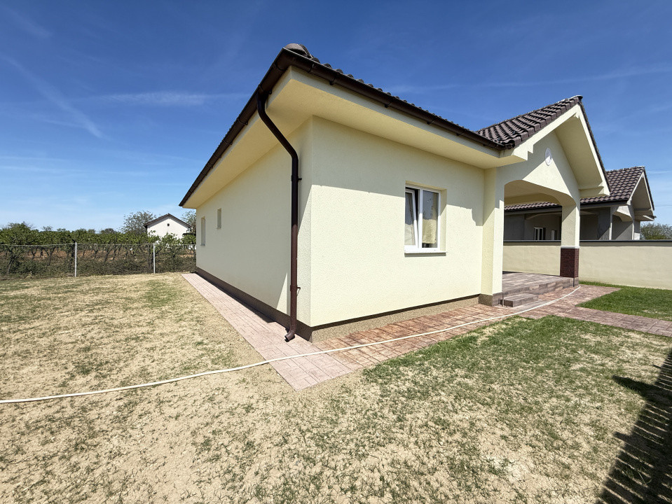 COMISION 0% Duplex cu 3 camere de vanzare in Beregsau Mare 9, foxfort.ro