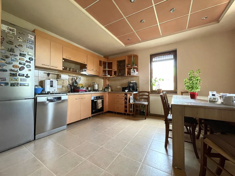 Casa individuala cu 7 camere si teren de 431 mp, zona Lipovei 3, foxfort.ro