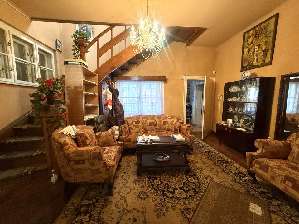 Spatiu de birou sau rezidential, P + 1E, 186 mp in centrul orasului 1, foxfort.ro