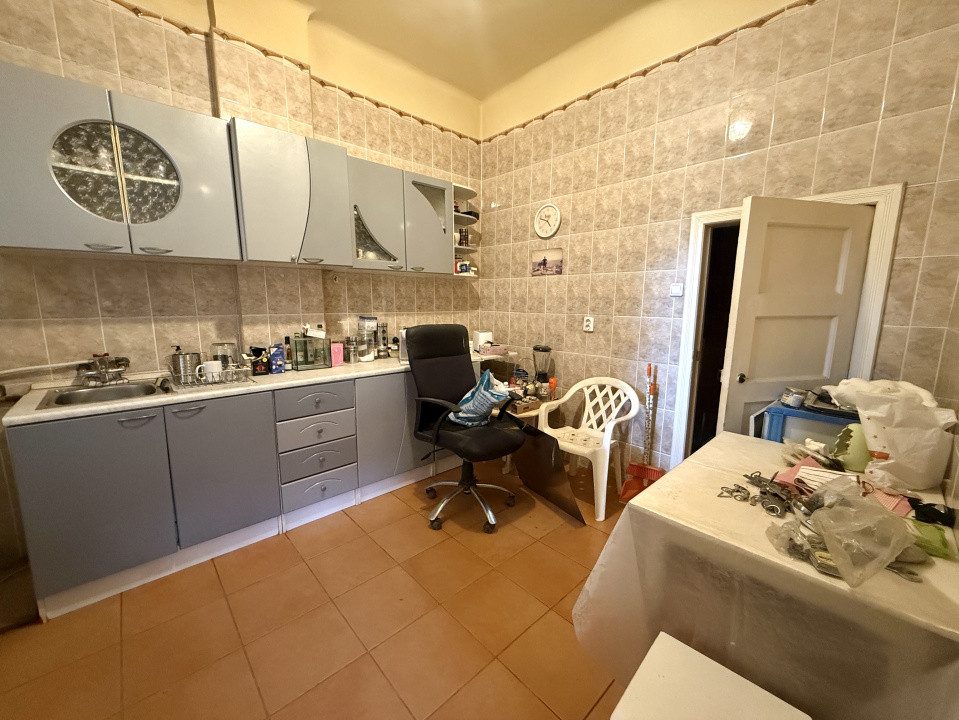 Spatiu de birou sau rezidential, P + 1E, 186 mp in centrul orasului 7, foxfort.ro