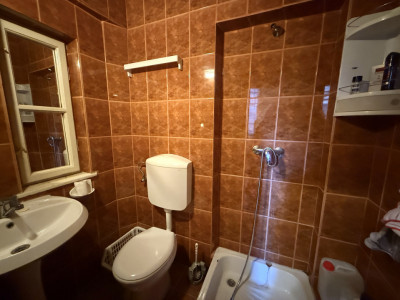 Spatiu de birou sau rezidential, P + 1E, 186 mp in centrul orasului imagine mica 9, foxfort.ro