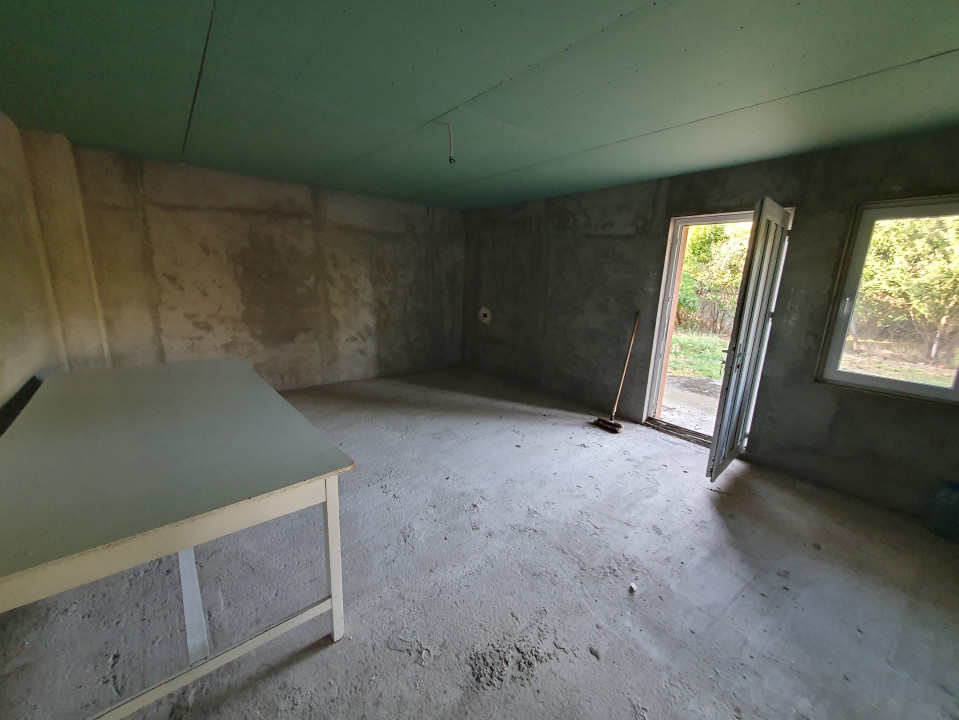 Casa individuala cu 5 camere si 2 bai, Central Jebel 6, foxfort.ro