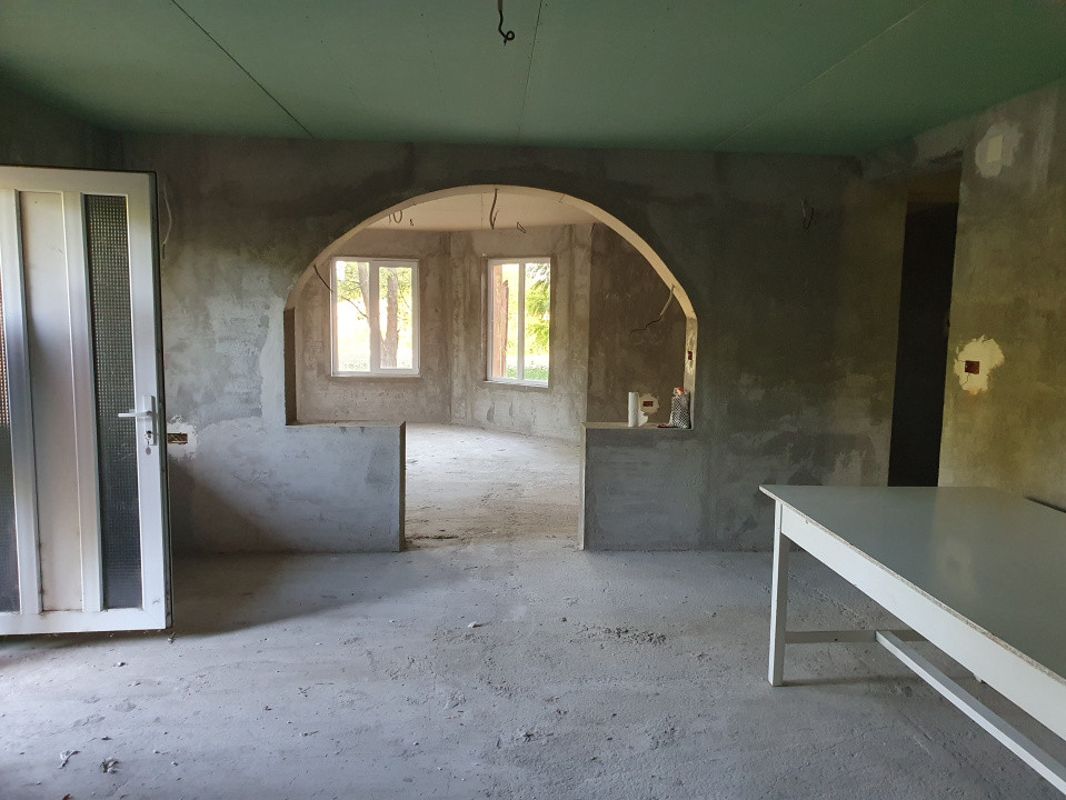 Casa individuala cu 5 camere si 2 bai, Central Jebel 7, foxfort.ro