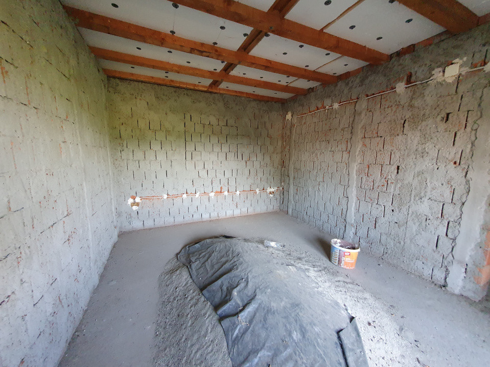 Casa individuala cu 5 camere si 2 bai, Central Jebel 20, foxfort.ro