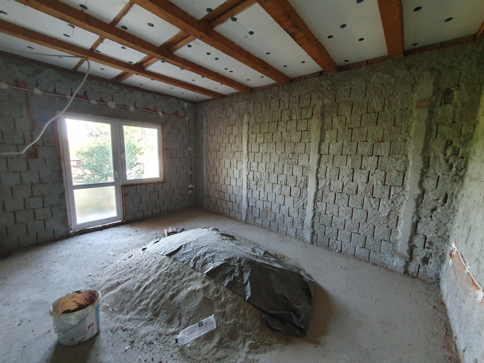 Casa individuala cu 5 camere si 2 bai, Central Jebel 21, foxfort.ro