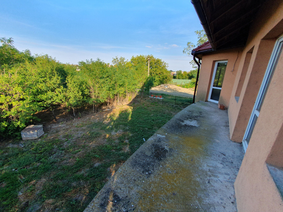 Casa individuala cu 5 camere si 2 bai, Central Jebel 26, foxfort.ro