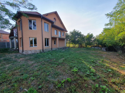 Casa individuala cu 5 camere si 2 bai, Central Jebel imagine mica 3, foxfort.ro