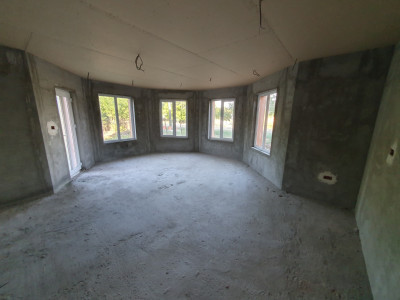 Casa individuala cu 5 camere si 2 bai, Central Jebel imagine mica 9, foxfort.ro