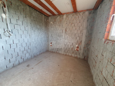 Casa individuala cu 5 camere si 2 bai, Central Jebel imagine mica 19, foxfort.ro