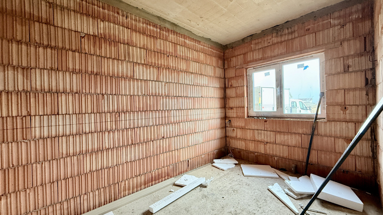 Duplex cu 3 camere si 2 bai si teren de 250 mp, zona Mosnita Veche 8, foxfort.ro