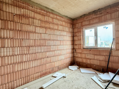 Duplex cu 3 camere si 2 bai si teren de 250 mp, zona Mosnita Veche imagine mica 8, foxfort.ro