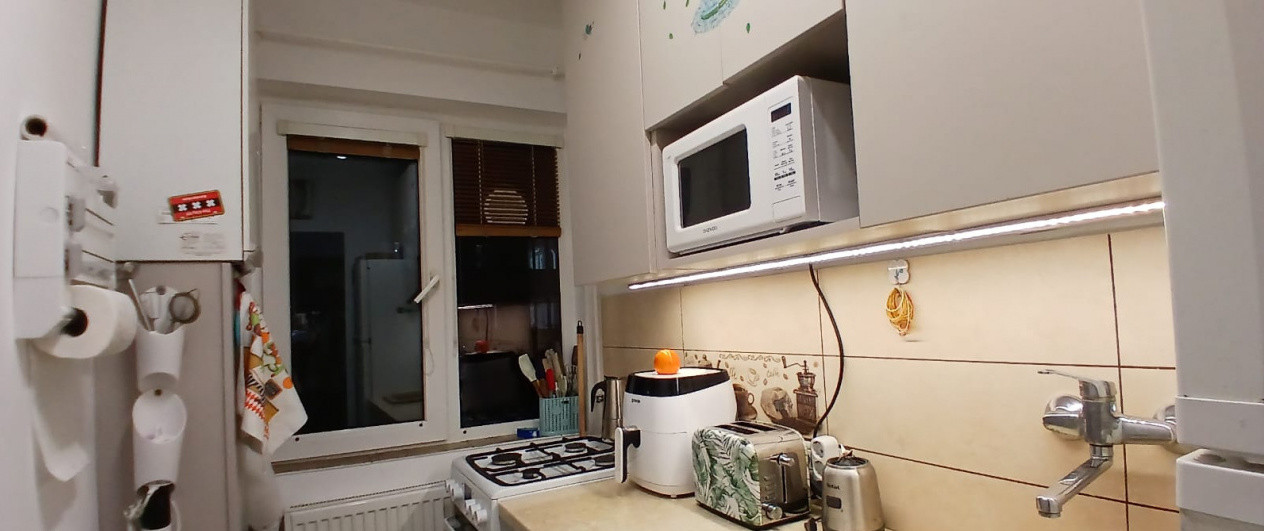 Apartament cu 3 camere, etaj intermediar, mobilat-utilat, zona Dacia 11, foxfort.ro