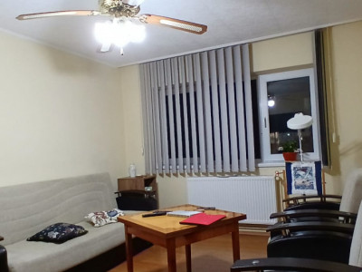 Apartament cu 3 camere, etaj intermediar, mobilat-utilat, zona Dacia imagine mica 2, foxfort.ro