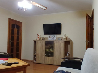 Apartament cu 3 camere, etaj intermediar, mobilat-utilat, zona Dacia imagine mica 3, foxfort.ro