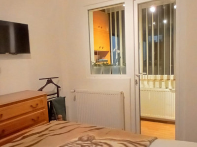 Apartament cu 3 camere, etaj intermediar, mobilat-utilat, zona Dacia imagine mica 8, foxfort.ro