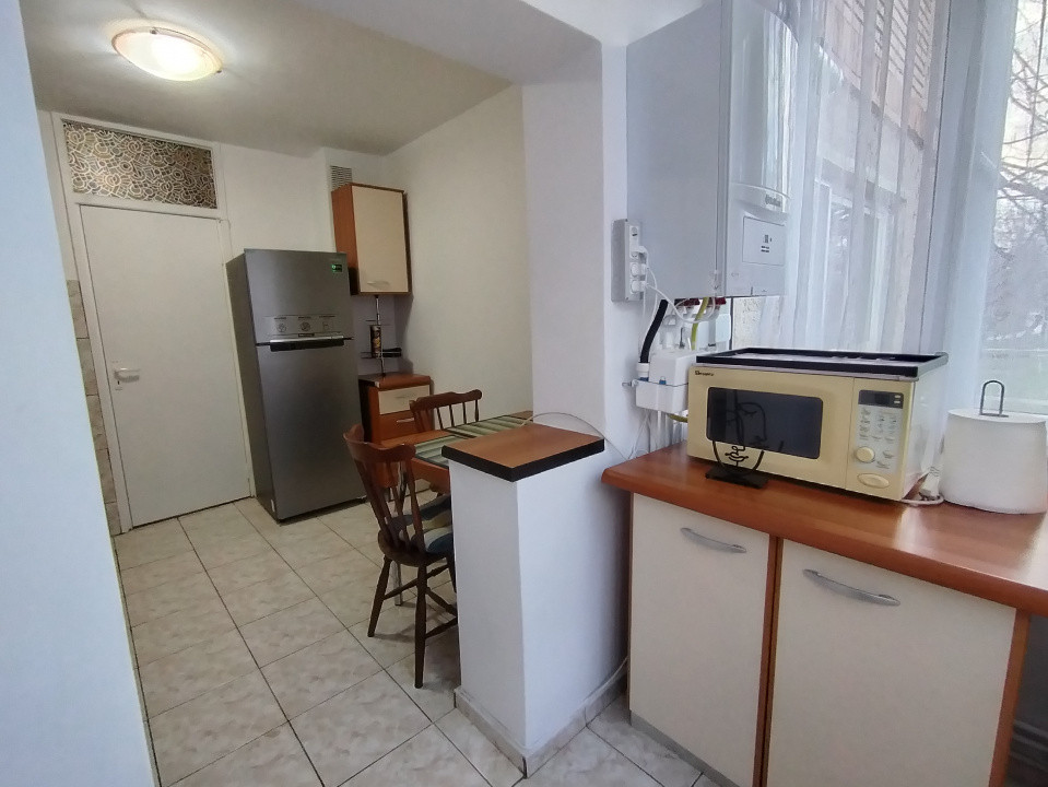 Apartament cu 2 camere de inchiriat in Timisoara, zona Soarelui 3, foxfort.ro