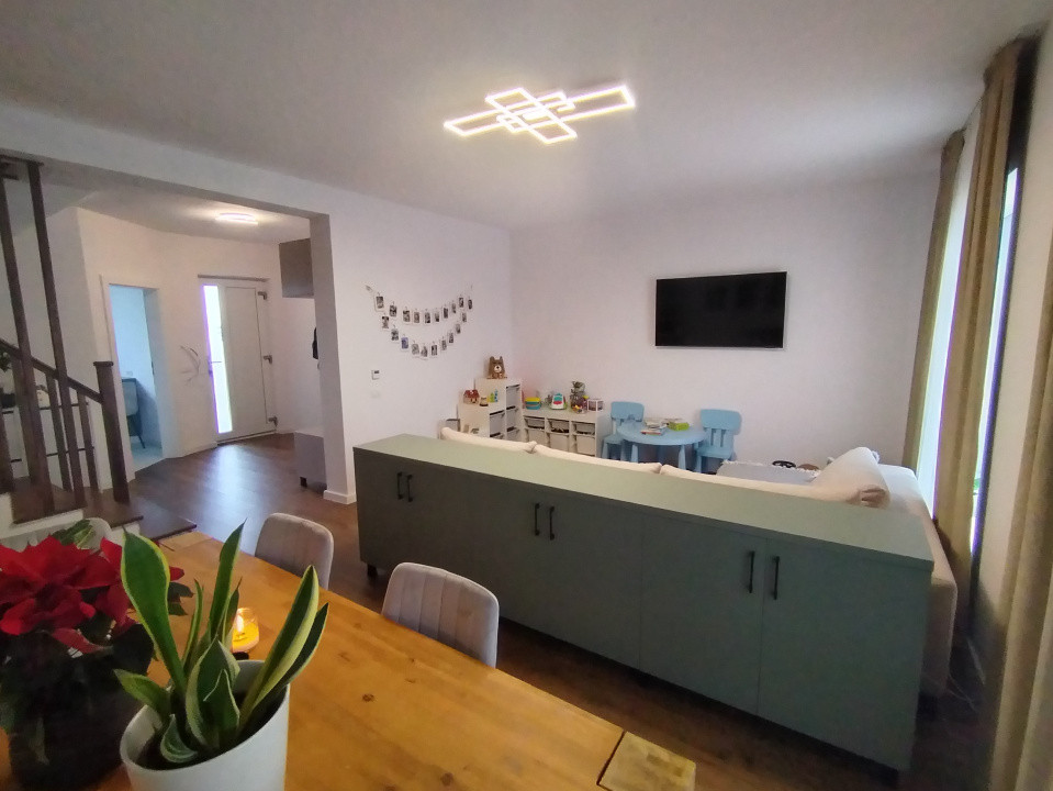 Duplex cu 4 camere de vanzare in localitatea Giroc 3, foxfort.ro