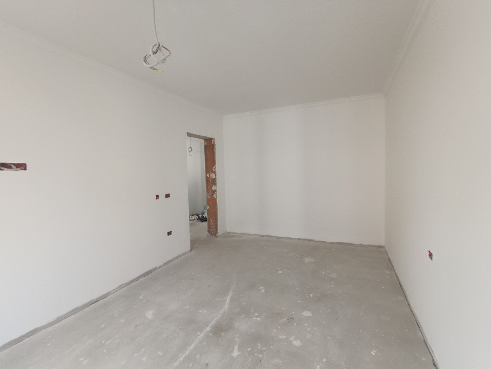 Casa insiruita cu 3 camere,  90 mp utili si teren de 300 mp, zona Giroc  10, foxfort.ro